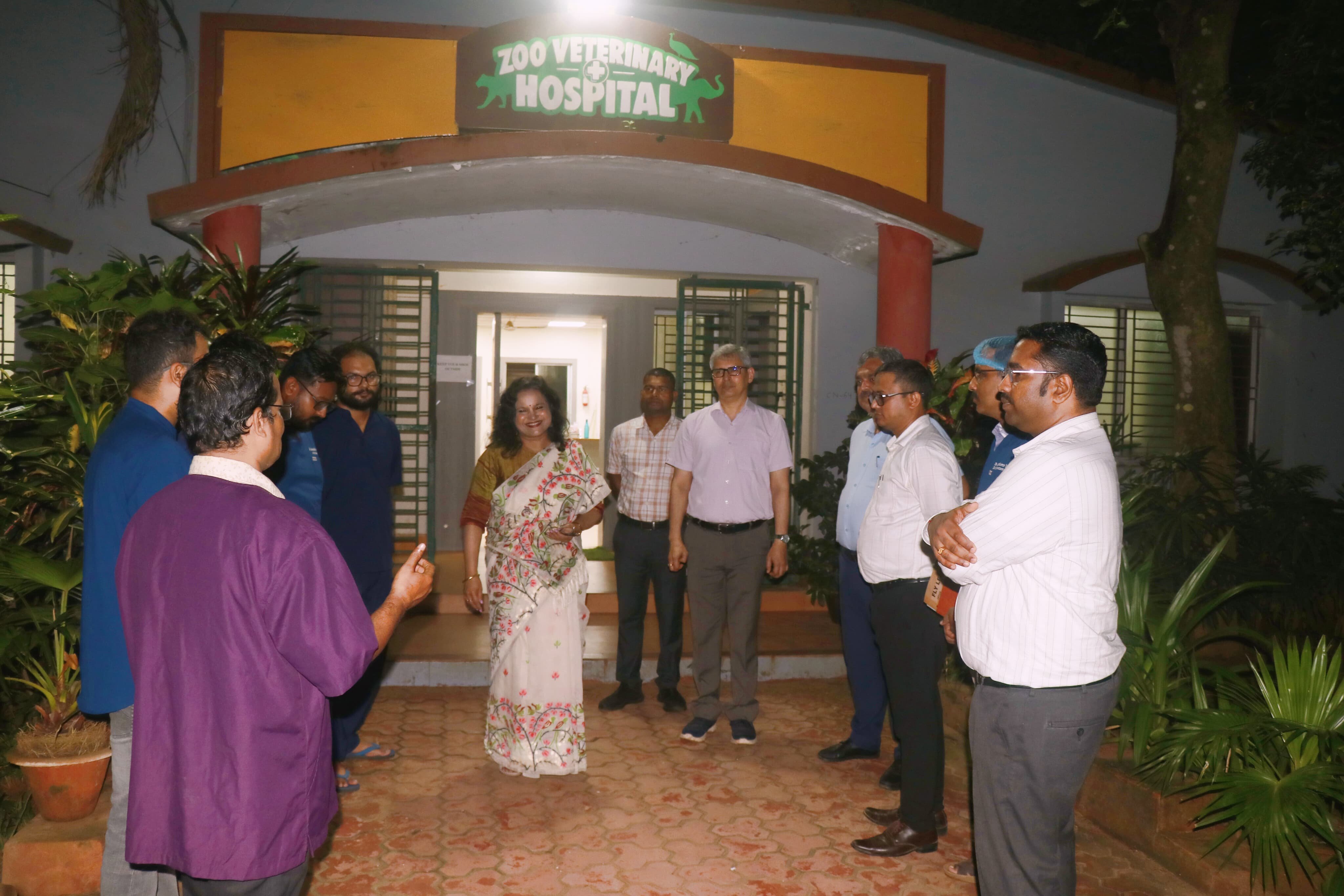Odisha Chief Secretary Reviews Health, Care of Rescued Orangutans at Nandankanan